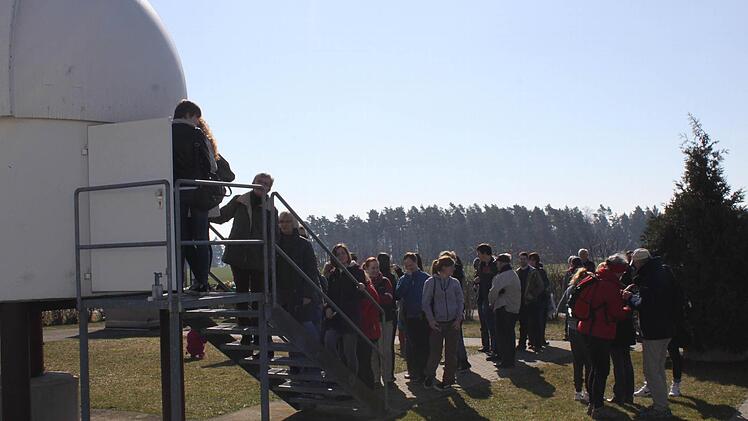 Warteschlange am Teleskop