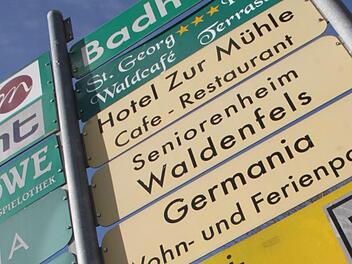 Schilder am Frankfurter Hof; Foto: Ulrike Müller