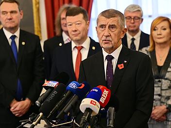 Rechtsbündnis in Tschechien unterschreibt Koalitionsvertrag