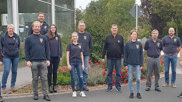 Der neu gew&auml;hlte Vorstand des Ma&szlig;bacher Musikvereins (ein paar Mitglieder fehlen): (von links) Christoph Klement, Gabriele L&ouml;sch, Stefan Erhard, Andreas Frank, Tanja Saal, Viktoria Klement, Oliver Gleichmann, Volker R&ouml;der, Simone Schad, Dirigent Karl Heinz Helmerich, Christoph Benckiser und Daniel Keller.