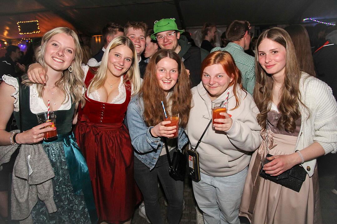 Die Partyband "highline" sorgte f&uuml;r gute Stimmung.