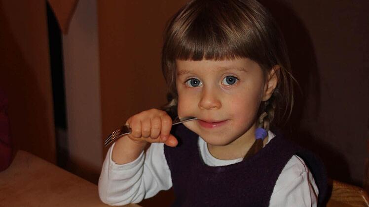 Ein paar Pommes nur - Lottas Ernährung ist an ganz strenge Vorgaben gebunden. Fotos: Ralf Kestel
