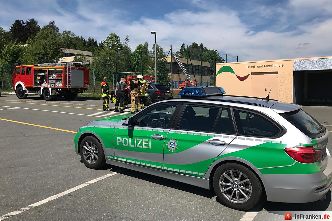 Kreis Hof: Photovoltaikanlage auf Schuldach fängt Feuer
