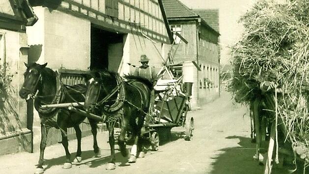 Im Sommer 1959 entstand diese Aufnahme in Junkersdorf, heute Gemeindeteil von Pfarrweisach&nbsp; Foto: Archiv/Arnold Deininger