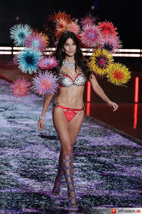 Victoria's Secret Fashion Show Runway 2015