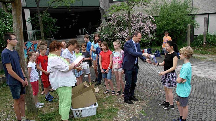Bei der Preisverteilung  Foto: Richard Sänger