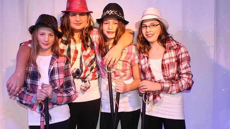 Die "Sunshine Girls" mit Julia Galaschek, Nina Breitenbach, Franca Schmitt und Selina Schaupp. Foto: Anke Schmitt-Gundelach