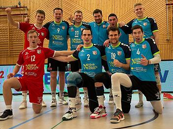 Eine starke Truppe: Unser Bild zeigt die Hammelburg Volleys nach ihrem 3:0-Sieg in Gotha. Bereits am Vortag hatte es Grund zum Jubeln gegeben. Foto: Hammelburg Volleys