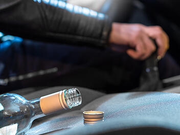 Mit 2,34 Promille am Steuer - Betrunkener (30) von Polizei gestoppt