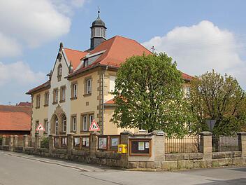 Die alte Schule in Oberlangenstadt  Foto: Archiv/Friedwald Schedel