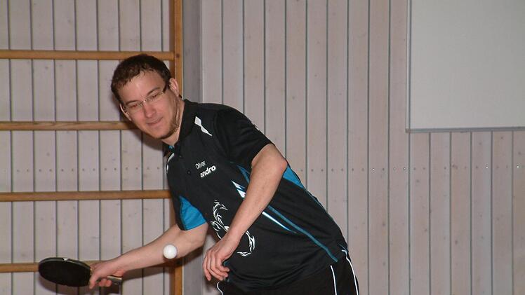 Auf Meisterkurs befindet sich der SV Rothenkirchen in der Bezirksliga. Zum in der Vorrunde noch ungeschlagenen Team gehört Oliver Reinhardt, der in seinen elf absolvierten Einzeln neun Mal als Sieger hervorging.