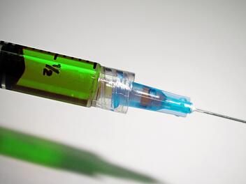 Der Heilpraktiker verkaufte nicht zugelassene Mittel an Krebspatienten. Das Gericht verurteilte ihn zu vier Jahren Haft. Symbolfoto: Liz Masoner/pixabay