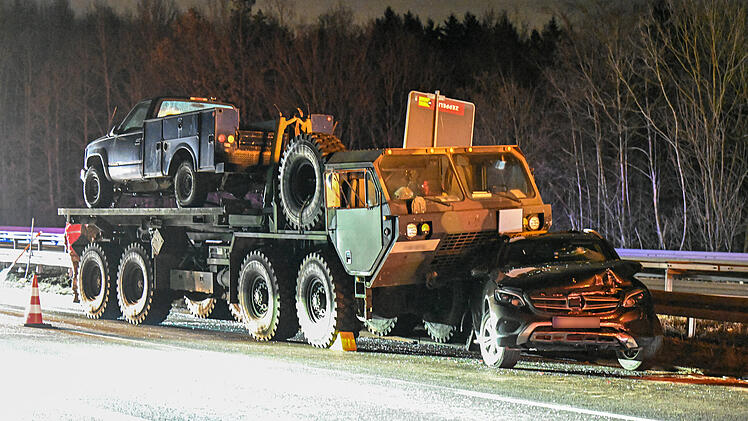 Baden-Württemberg: US-Armeetruck verursacht Massen-Crash auf Autobahn - mehrere Menschen verletzt