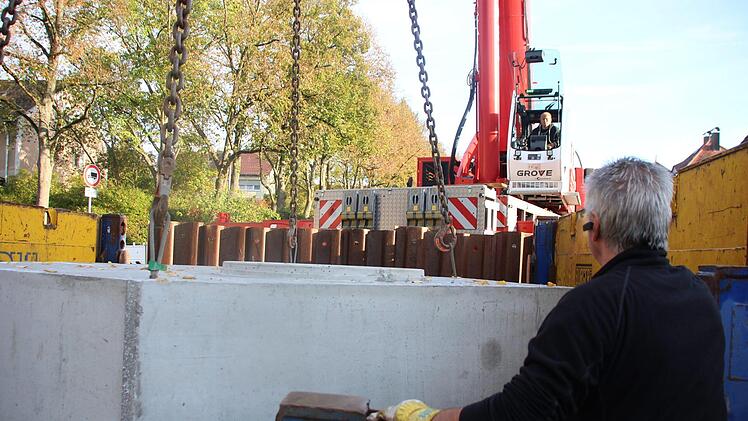 Bis zum Frühjahr 2020 soll die Erneuerung der Erhardstraße beendet sein. Foto: Benedikt Borst