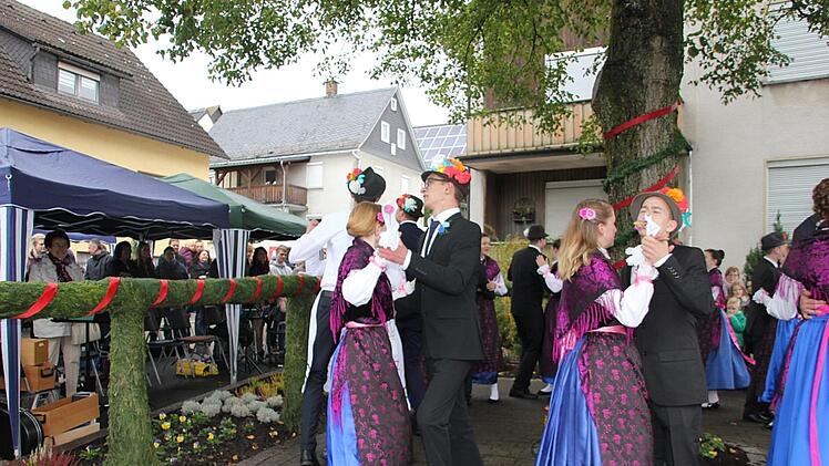 Die Trachtenkirchweih wird auch in Windheim von den jungen Leuten noch gefeiert. Veronika Schadeck