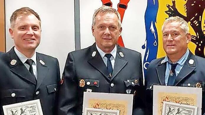 Weitere Ehrungen gab es für (von links) Matthias Bühner, Thomas Alles und Gerhard Dünisch.
