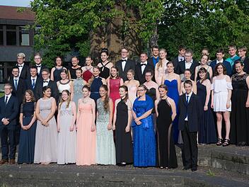 Die Bad Brückenauer Abiturientinnen und Abiturienten 2016 Foto: O. Türbl
