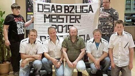 Die zweite Meisterschaft in Folge gelang der Dart Mafia Tschirn, die künftig in der Bezirksoberliga antritt. Foto: privat