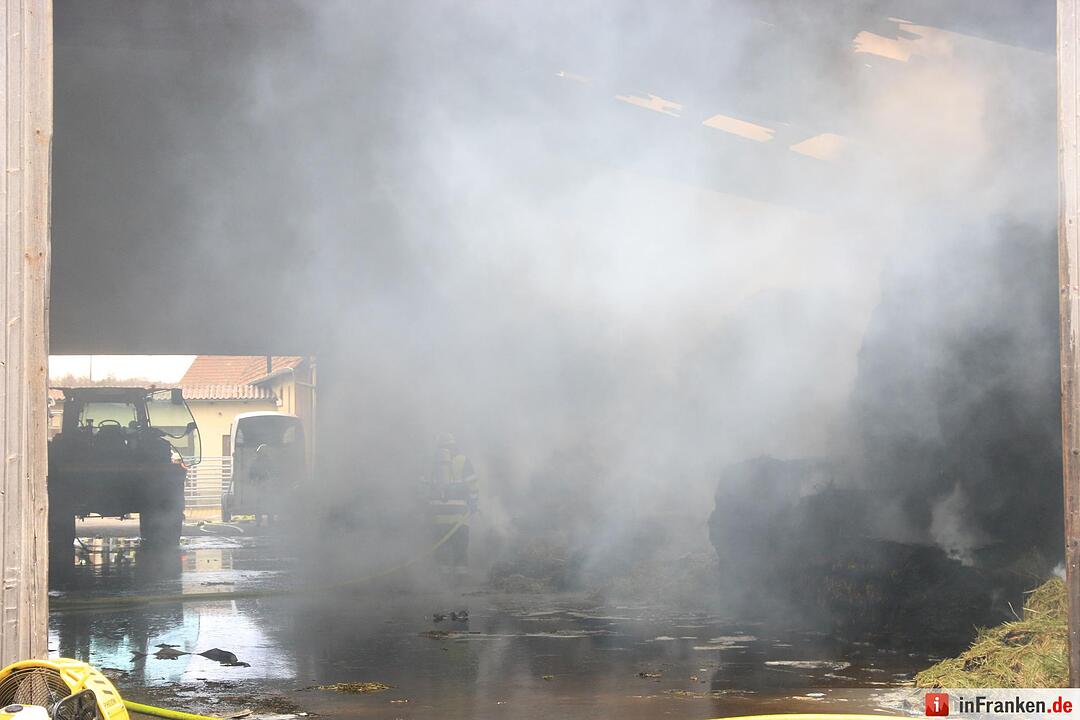 Feuer zerstört Scheune in Hohn am Berg