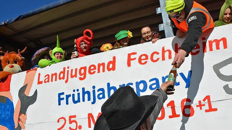 Die Landjugend versorgt allerlei Tiere. Foto: Klaus Oelzner