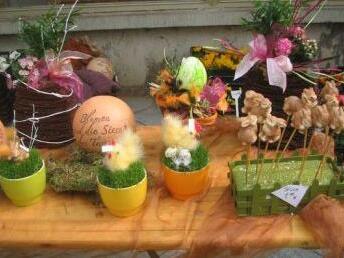 60 Händler bieten alles an, was zu einem stimmungsvollen Ostermarkt gehört. Fotos: PR