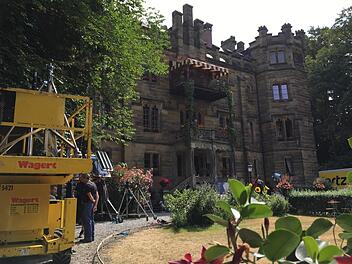 Elf Tage lang drehte das Filmteam im und am Schloss Oberlangenstadt. Foto: Marian Hamacher