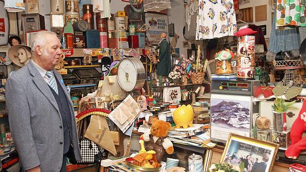 Hier ein Blick in den Laden, der &uuml;berquillt und auch in der &Uuml;bergangsl&ouml;sung aufgestellt werden soll Fotos: G&uuml;nther Geiling