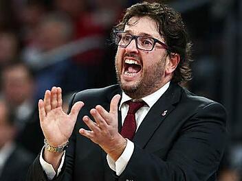 Andrea Trinchieri f&uuml;hrte die Brose Baskets in seiner Premierensaison gleich zum Titel. Foto: Archiv