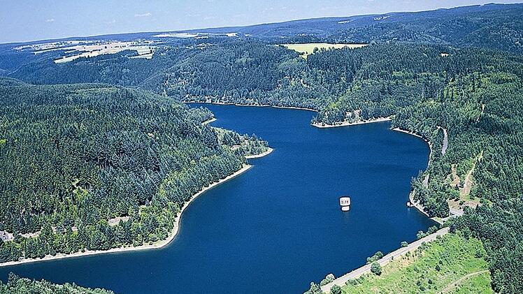 it Wasser aus der Ködeltalsperre im Frankenwald beliefert die FWO ein Viertel der oberfränkischen Kommunen. Foto: FWO