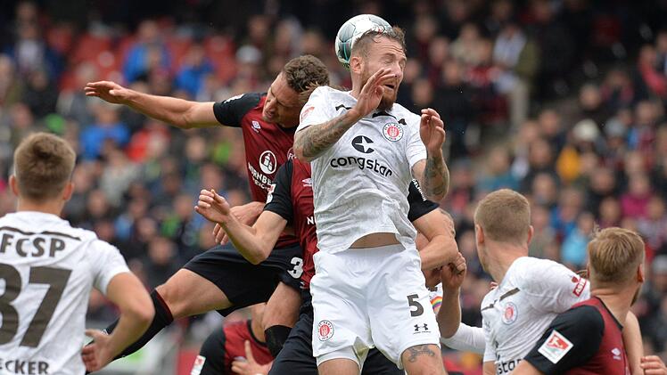 FCN spielt am Sonntag unentschieden gegen den FC St. Pauli. Foto: Timm Schamberger/dpa