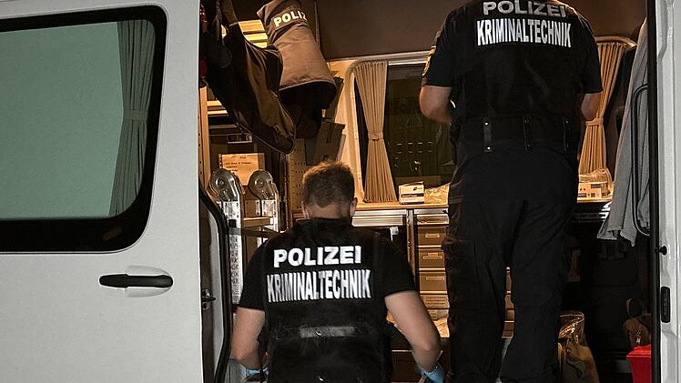 Gro&szlig;einsatz f&uuml;r die Polizei: Unbekannter schie&szlig;t offenbar mit scharfer Schusswaffe