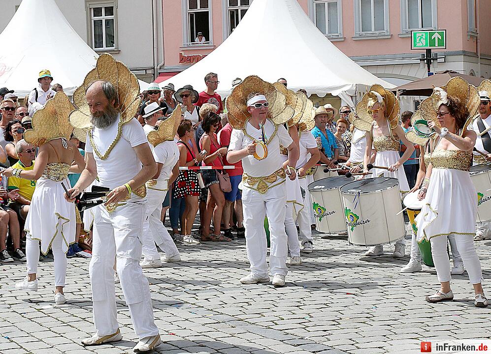 C_0710_Sambaumzug_19