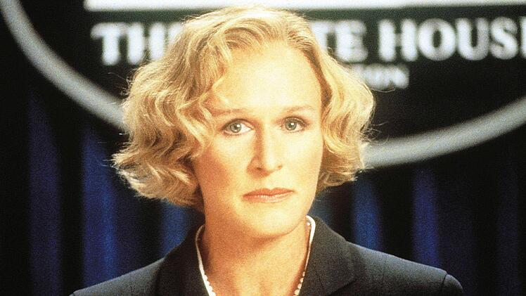 Vize-Pr&auml;sidentin Kathryn Bennett (Glenn Close) versucht, den Pr&auml;sidenten und seine Familie zu retten.