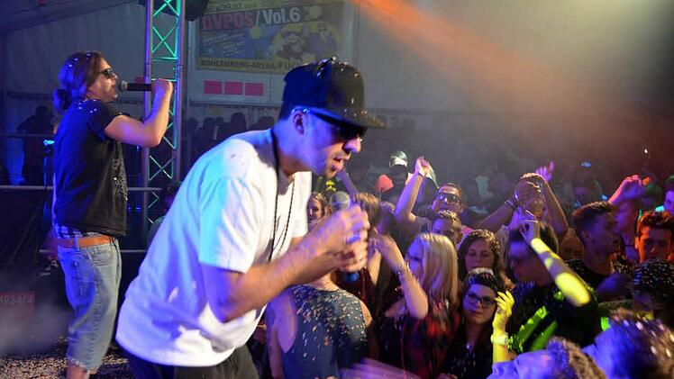 Gute Stimmung beim FC in Fuchsstadt mit "Die Atzen". Foto: Peter Rauch