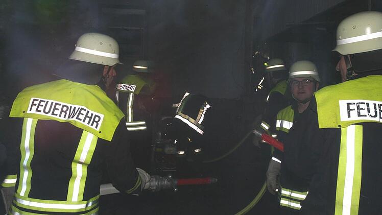 Feuerwehrleute beim Einsatz
