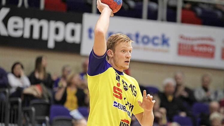 Tom Wetzel vom Erstligisten TUS Lübbecke spielt ab der neuen Saison für den HSC 2000 Coburg. Er soll auf der "Königsposition" als Halblinker einschlagen. Fotos: Sebastian Heger