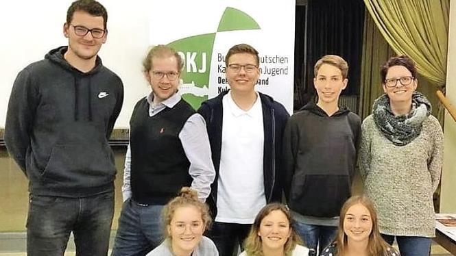 Der neue Vorstand: (hinten, von links) Lukas Eggersdorfer, Lukas Roth, Felix Martel, Bastian Steinlein, Bildungsreferentin Claudia Ruß; (vorne, von links) Annelie Heier, Klara Moser und Paula Frisch. Foto: privat