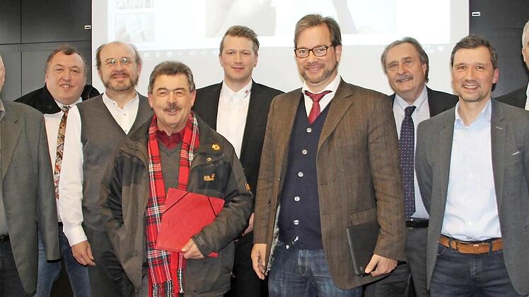 Die Teilnehmer des Dialogs mit Florian Pronold (Vierter von rechts)