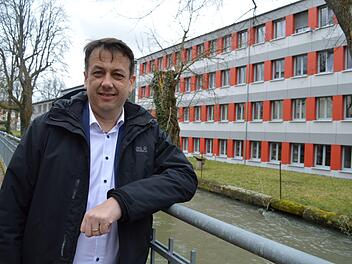 Reiner Büttner (48) will auf dem Chefsessel im Forchheimer Landratsamt Platz nehmen. Foto: Ronald Heck