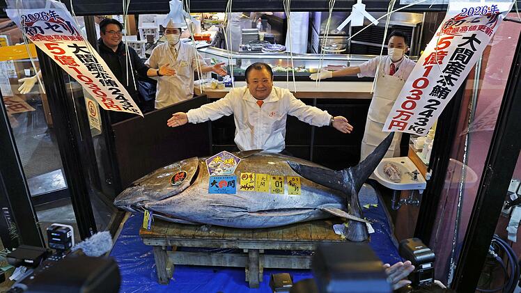 Erste Thunfischauktion des Jahres in Tokio