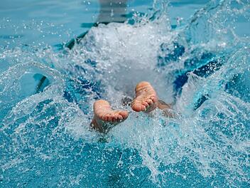 Abk&uuml;hlung im Freibad