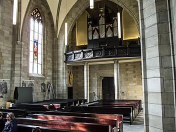 Blick in den neu gestalteten Kirchenraum. Foto: Jochen Berger