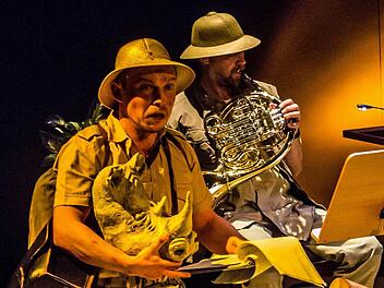 "Musikalisches Nashorn" lautet as Motto beim Concert for Kids in der Reithalle. Im Vordergrund: Ingo Paulick. Foto: Jochen Berger