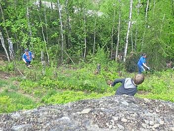 Fleißig und mit viel Eifer waren die Pfadfinder am Rollenberg im Einsatz. Foto: Pfadfinder