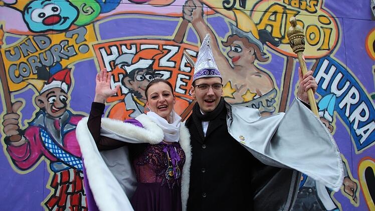 Impressionen vom Gaudiwurm 2019 in Coburg: das Narrhalla-Prinzenpaar Jenny I. und Marc II:Oliver Schmidt