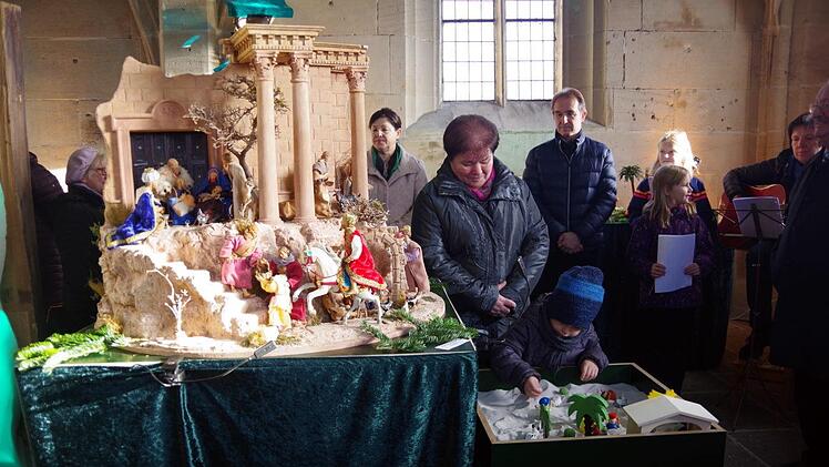 In der St.-Anna-Kapelle werden wunderschöne Krippen gezeigt. Foto: Heike Schülein
