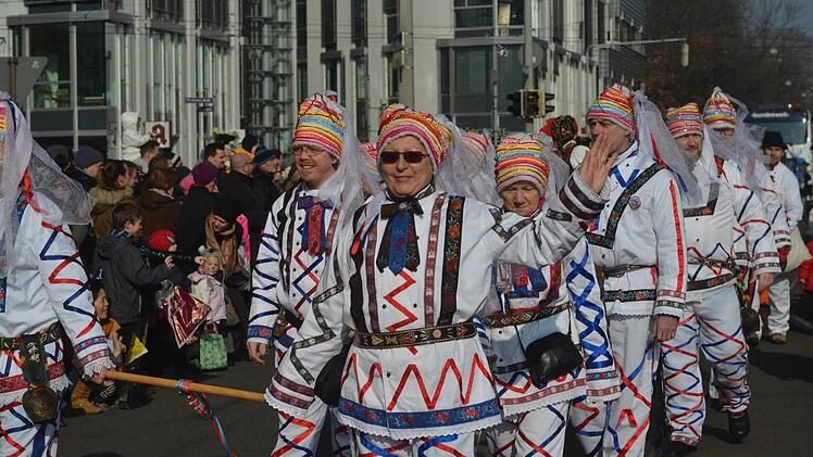 Katharina Emmerich mit ihren Siebenbürger Sachsen. Foto: Nikolas Pelke