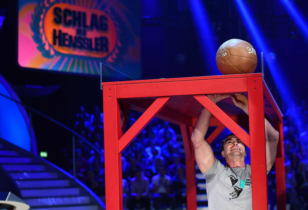 "Schlag den Henssler": Xabier aus Würzburg gewinnt eine Million Euro