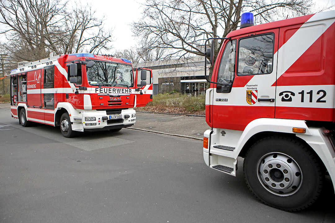 Nürnberg: Dachbrand in der Meistersingerhalle