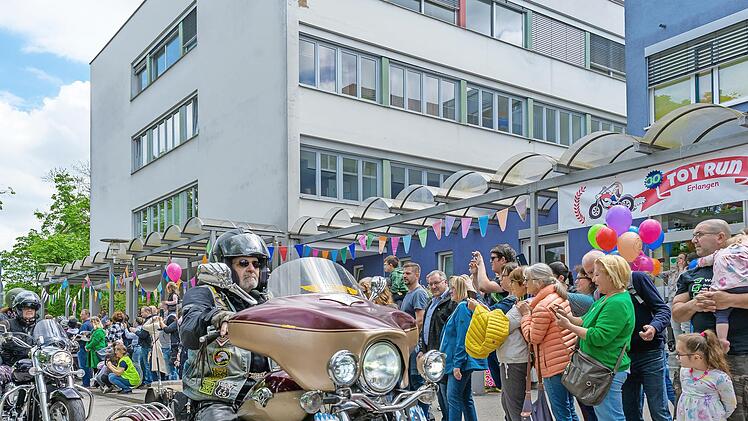 Über 1500 Leute ließen sich das beliebte Event nicht entgehen und feierten zusammen mit dem Organisationsteam den 30. Toy Run.